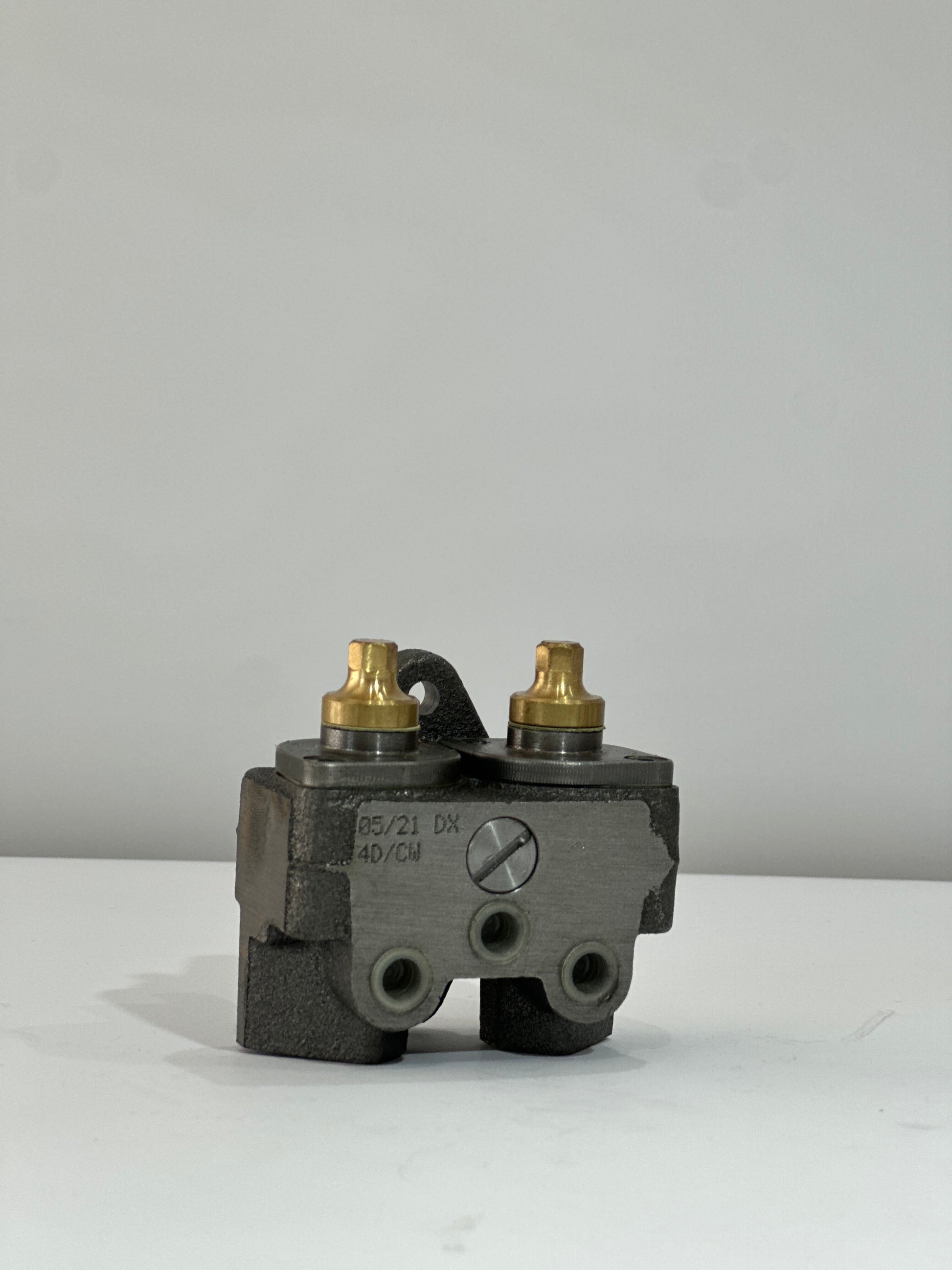 KTS POMPA ULEI 3 IESIRI AC DX 6080200071